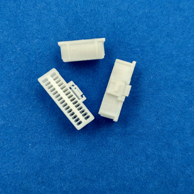 1.0mm ピッチワイヤ 板への接続家具 モレックス501189の同等 ブラスコンタクト PA66