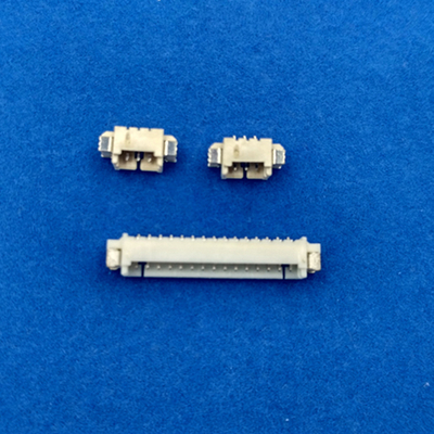 250Vのワイヤーコネクタハウジング 1.25mmピッチピコブレードモレックス51021等価のブラスコンタクト