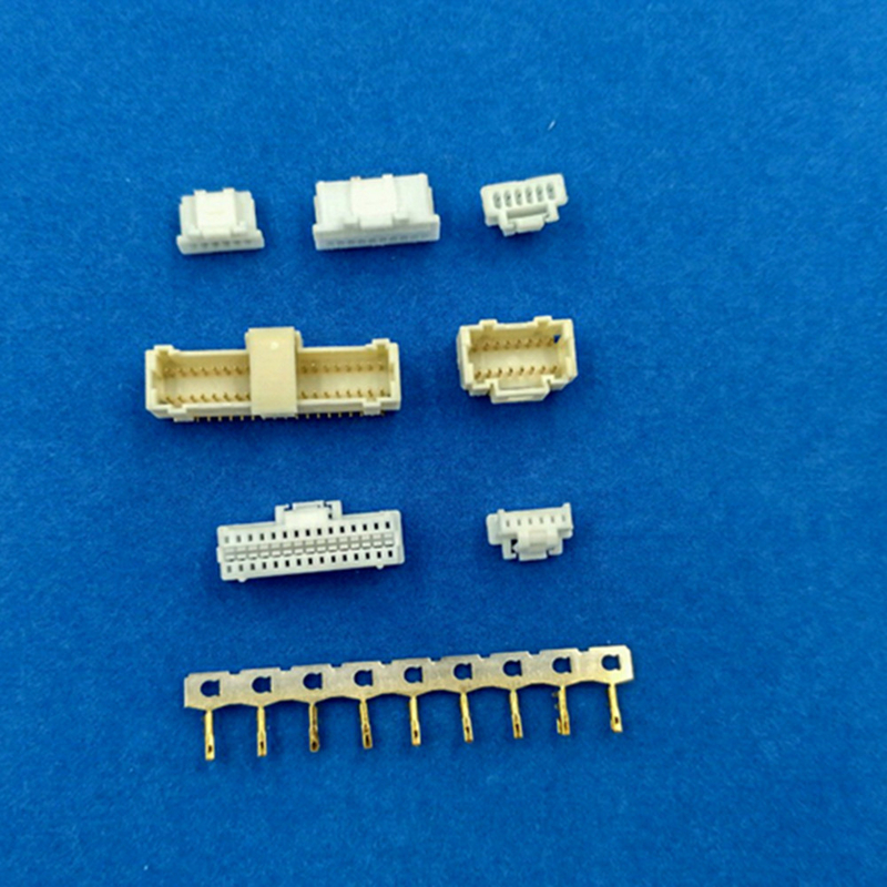1.0mm ピッチワイヤ 板への接続家具 モレックス501189の同等 ブラスコンタクト PA66
